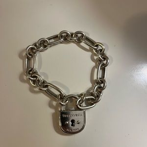Tiffany & Co Padlock Arc Lock Keyhole Oval Charm Bracelet Sterling Silver